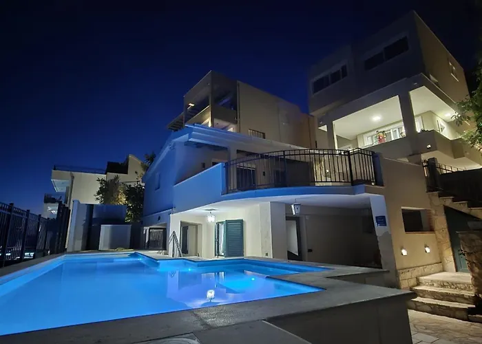 Gv - Holiday Home With Magnapool